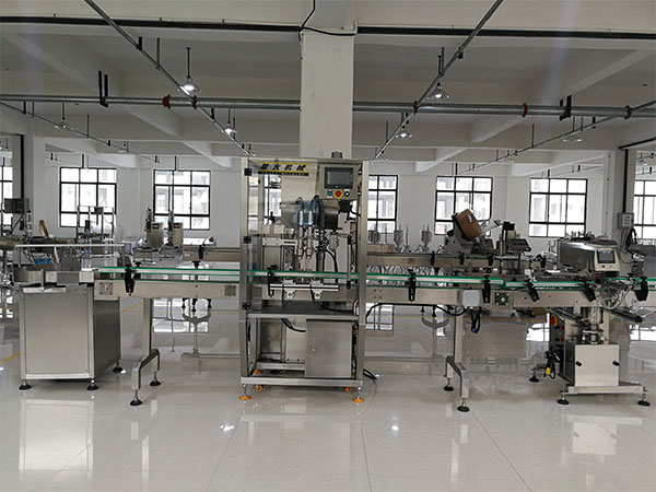 東北大醬大豆醬灌裝機(jī)