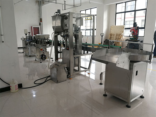 東北大醬大豆醬灌裝機(jī)