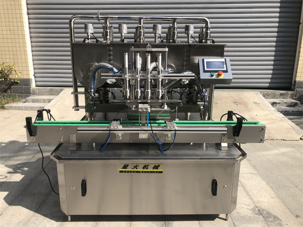 大顆粒牛肉醬香菇醬灌裝機成套設備圖