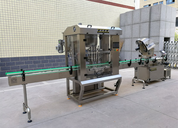 辣椒醬灌裝機(jī)設(shè)備車間圖