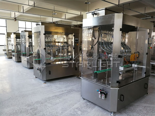 星火醬料灌裝機生產(chǎn)廠家研發(fā)基地設(shè)備實拍圖